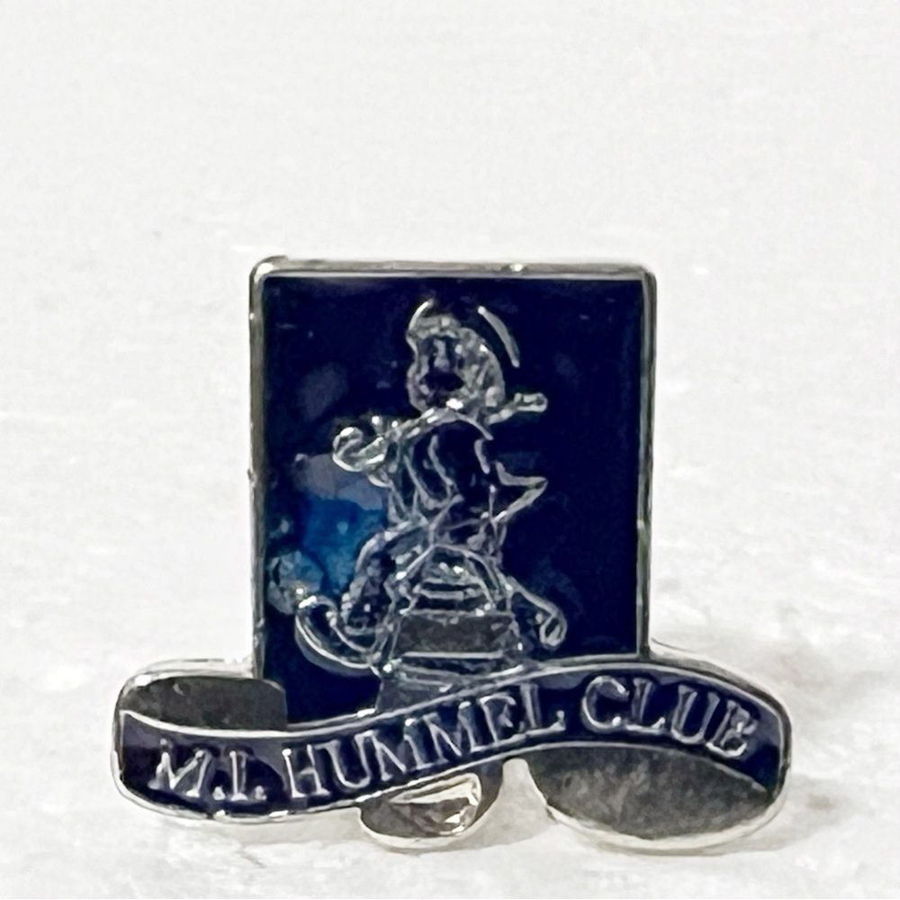 M I Hummel Club Pin Silver Tone Black Or Dark Blue Vintage Collectibles